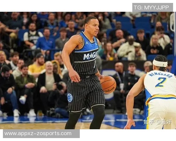 布克称赞马克威廉姆斯攻防两端表现出色球队急需他的贡献 布克称赞马克威廉姆斯攻防两端表现出色球队急需他的贡献